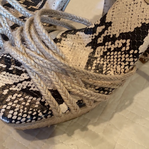 NWT GIANNI BINI shanika platform sandals - Picture 10 of 11